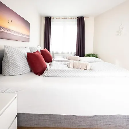 Apartment Ambiente-wohnung - Zentrum Und Park In 5 Minuten Erreichbar - Netflix Inklusive